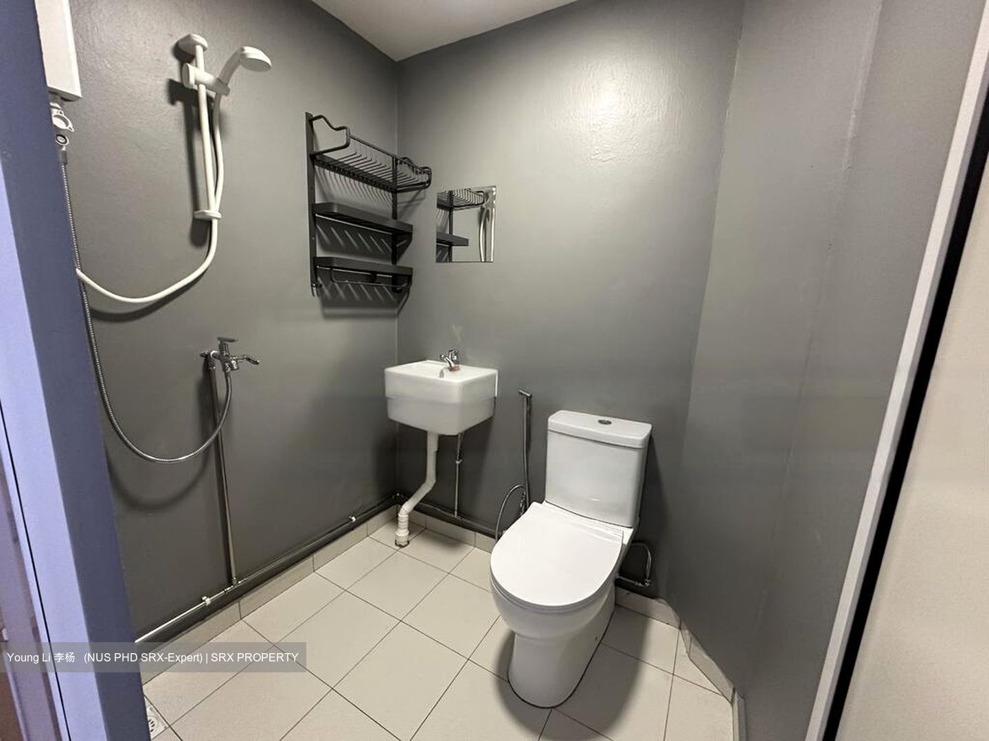 Sin Ming Road (D20), Terrace #472133941